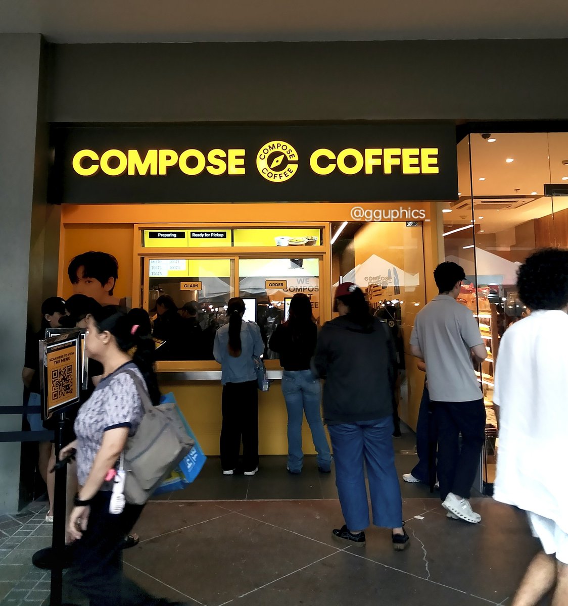 gguphics_'s tweet photo. Finally tasted the Compose Coffee at Market! Market! 

Got the Strawberry Latte because me and taehyungie loves 🍓🍓🍓 super duper love this drink (⁠≧⁠▽⁠≦⁠) must try!!

#ComposeCoffeePH
#TaehyungxComposeCoffee
#VxComposeCoffee https://t.co/Xz4pQag3zC