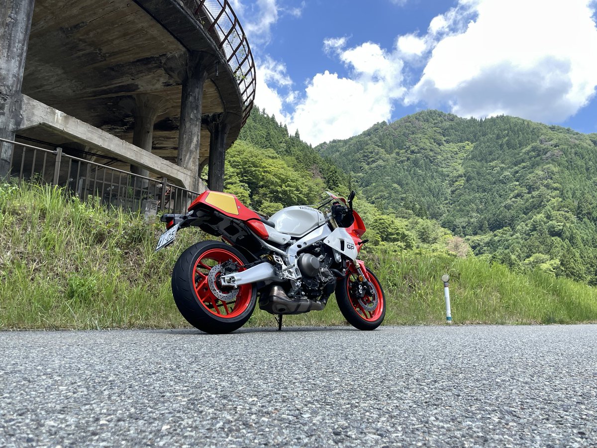 suma4629's tweet photo. 猛暑のなか、7月も何とか無事過ごせました。外仕事はキツイからね。
8月も無事過ごせますように。
#7月を写真4枚で振り返る https://t.co/yOXInyhvsL