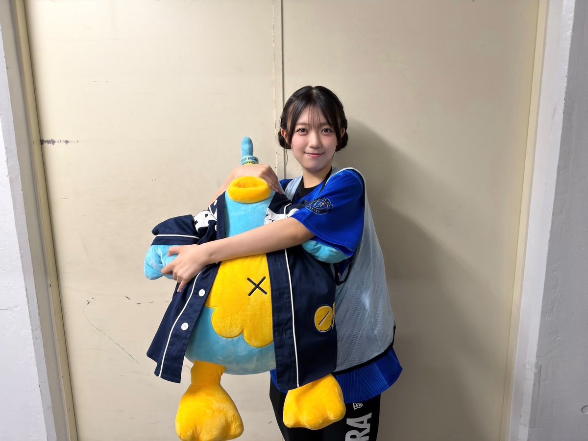 hinatazaka46's tweet photo. 【ブログ更新☀️ ポカ】 さてと、うつか https://t.co/izxrVuAFJt #日向坂46 #ポカ https://t.co/cyy9Nbq3Ra