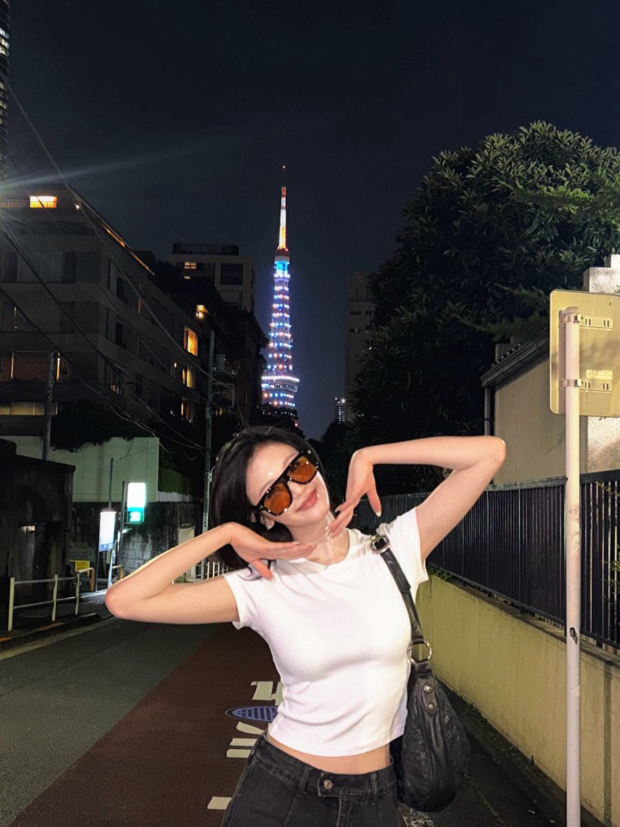 PHARITATHFAN's tweet photo. [📸] 260731 WEVERSE | #RIRI_LOVELETTER

“🤍”

คนสวยขามาอัพรูปให้ดูค่ะ น้องแพรจะสวยเกินไปมั้ยลูก โซฮ็อตสุดๆไปเลยค่ะ 😍🔥

#PHARITA #파리타 #BABYMONSTER https://t.co/PpawDmE6Nm
