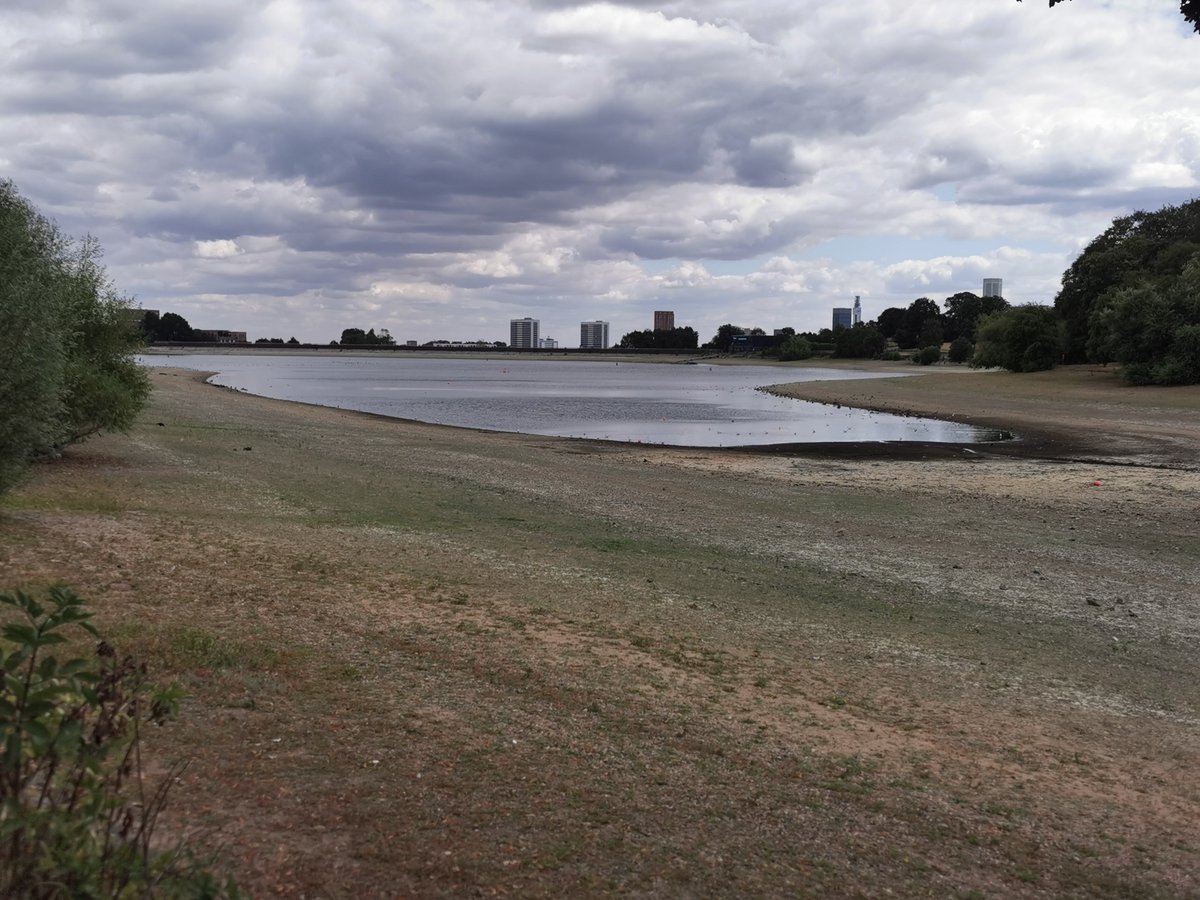 Davidja50494872's tweet photo. Edgebaston Reservoir, looks about 10ft down. https://t.co/qRs8mGUQuQ