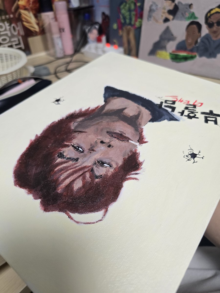 cham7_egg7's tweet photo. 아직 개봉도 안했는데 무인 가져갈 그림만 3개,, https://t.co/g7ttMji2c6