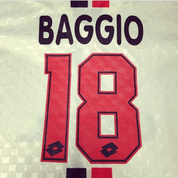 90sfootball's tweet photo. Roberto Baggio 1⃣8⃣ https://t.co/qt8Nfd6ey7