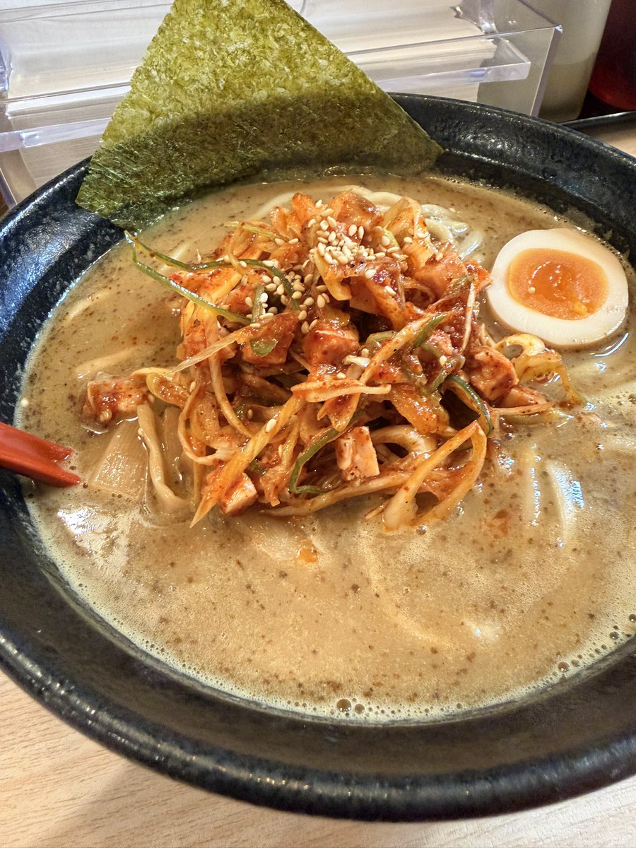 umimoto_hiroki's tweet photo. 氷川台麺屋きころく　辛ネギらーめん https://t.co/CRkUq0Xds3