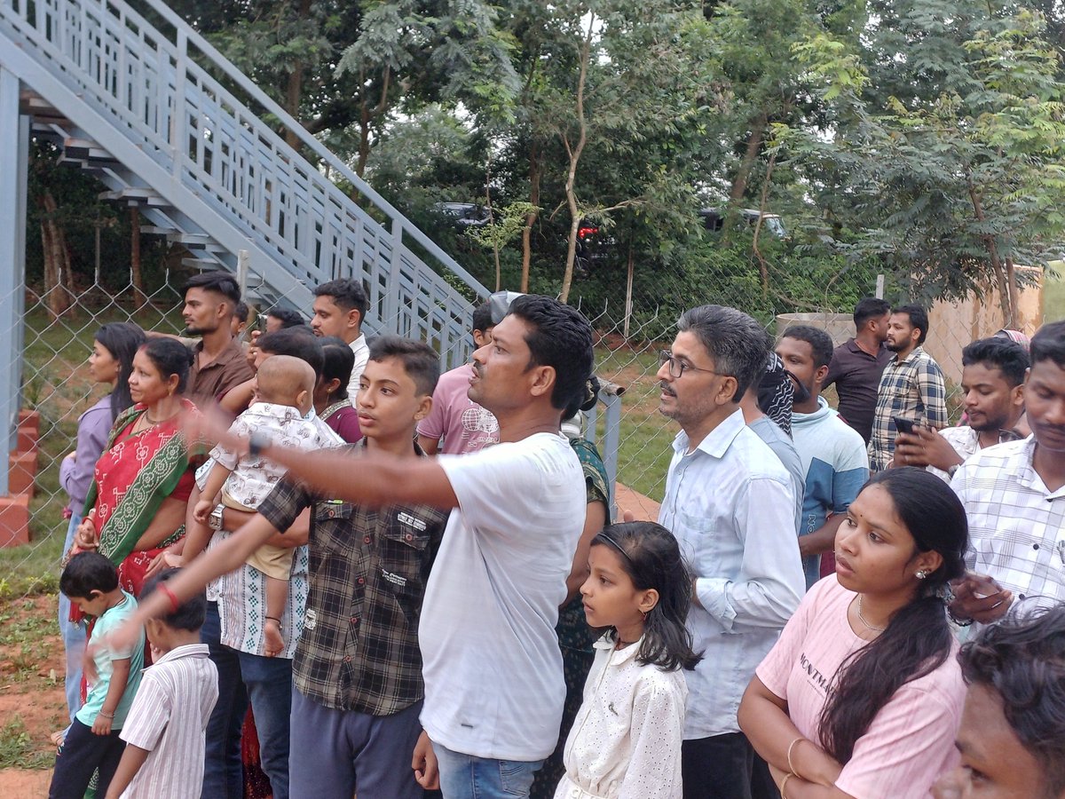 SambitRout18's tweet photo. This is a small nature camp.
The valley has been developed and upgraded.
Compared to earlier, many more people now visit this place to see peacocks.
The main attraction is its newly built selfie point. 🦚
#NatureCamp #Odisha
@manas_muduli @KatakaDM https://t.co/SvZyXgwg9b
