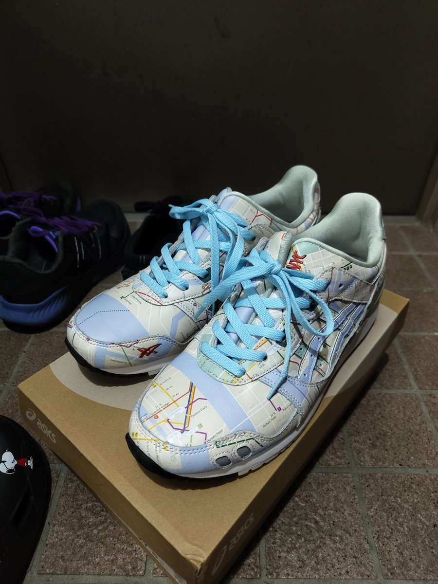 yoruwaao's tweet photo. AFTER ALL COFFEE
BasqueCheeseCake
IcedCafeLatte
著:小野不由美
題:くらのかみ

New Gear
Kawaii Sneaker
VENOM Glass

痩せてぇなぁ(無意味な願望)
遠いけど来ちゃうんだよなぁ

へんあゐ先生にフォローされてビビった！嬉椎茸！ https://t.co/n1pQbACWzz