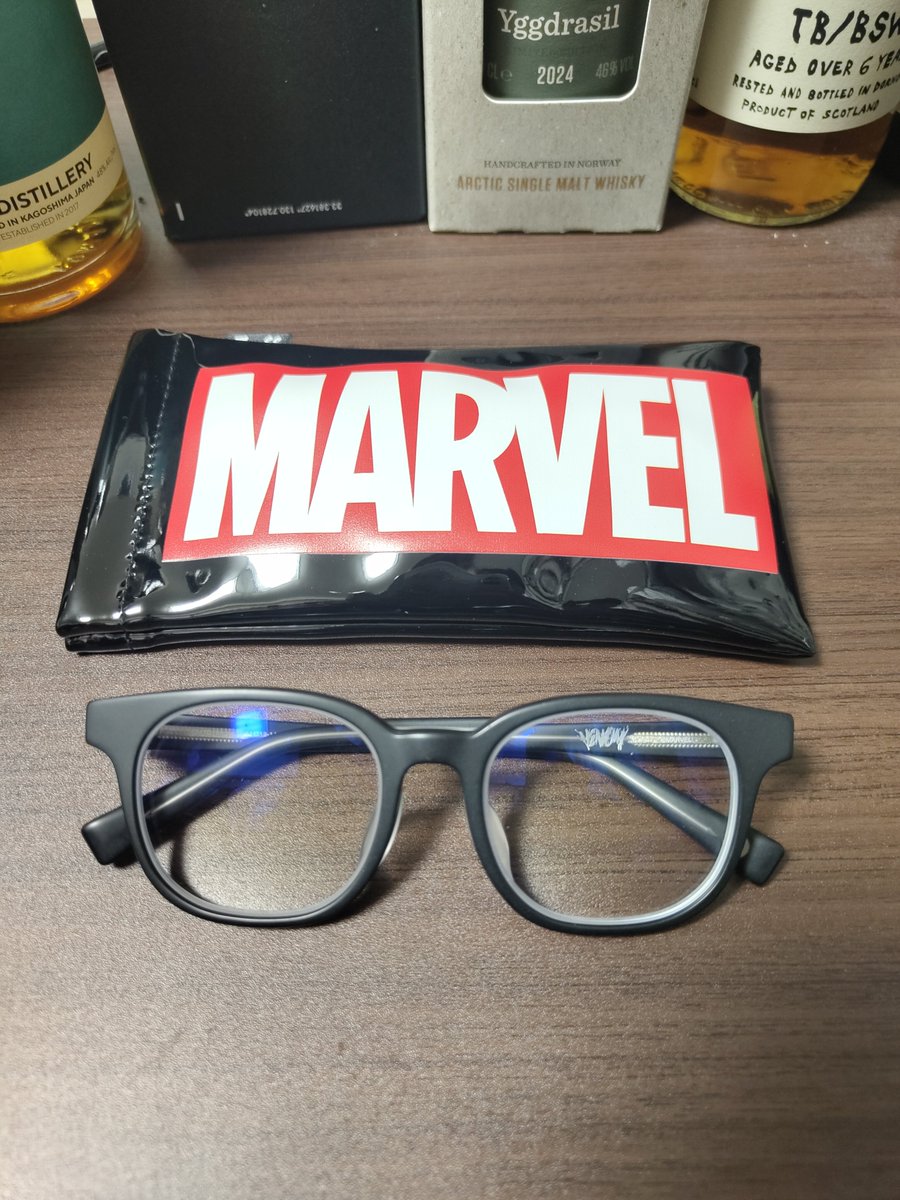 yoruwaao's tweet photo. AFTER ALL COFFEE
BasqueCheeseCake
IcedCafeLatte
著:小野不由美
題:くらのかみ

New Gear
Kawaii Sneaker
VENOM Glass

痩せてぇなぁ(無意味な願望)
遠いけど来ちゃうんだよなぁ

へんあゐ先生にフォローされてビビった！嬉椎茸！ https://t.co/n1pQbACWzz