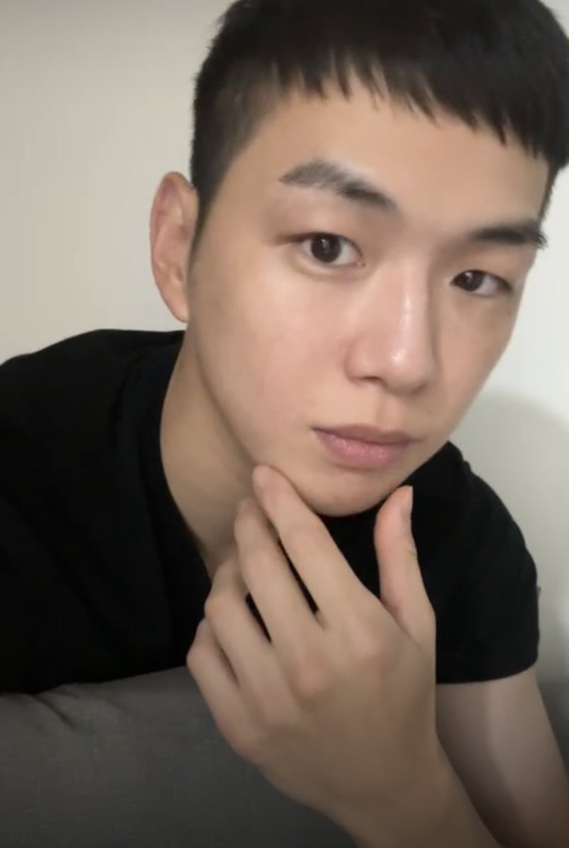 myniellie's tweet photo. ไม่คิดว่าตอนเมนเข้ากรมจะมีแต่เรื่องให้ภูมิใจขนาดนี้ ทั้งหล่อ ทั้งน่ารัก ตัวสูง หุ่นดี เก่ง เป็นทั้ง Master Squad Leader ช่วยงานในโบสถ์ เป็น Special Warrior มีรุ่นน้องเฝ้ารออยากฝึกด้วย ล่ะรุ่นน้องยังเรียก ราชาแห่งอาวุธประจำกาย คือ ต้องโดดเด่นขนาดไหน รุ่นน้องถึงเรียกอ่ะ เก่งจังเลย https://t.co/j7lpXuc9jg
