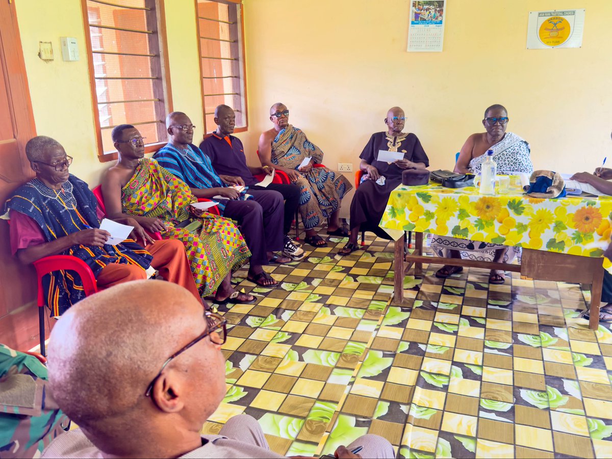 GhBCOfficial's tweet photo. The Commissioner General of @GhBCOfficial Major General Anthony Ntem has held extensive engagements with the chiefs and community leadership of Ampeyoo, Ahamansu and Butabe as part of a 5-days operational assessment in the Oti Region.

Read more on https://t.co/PFAd1bRGHl https://t.co/bKofO1WISd