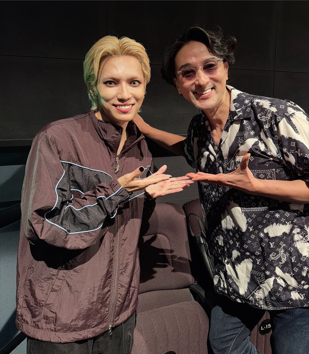 yohhg's tweet photo. 糸川耀士郎1人音楽劇「夜啼鳥」
本日もありがとうございました！
いやー…この公演今日マチソワしたの？信じられないんですが…！笑
アフタートークも楽しかったです👊ありがとうございました✨

本日は岡幸二郎さん、
後輩の康晴、同い年の翔平！
写真は撮れなかったけどもアイザワアイさん、世界は密室でお世話になった丸さんも来てくださいました✨
お世話になった方々にも観て貰えて…幸せです🥺

#夜啼鳥 #糸川耀士郎