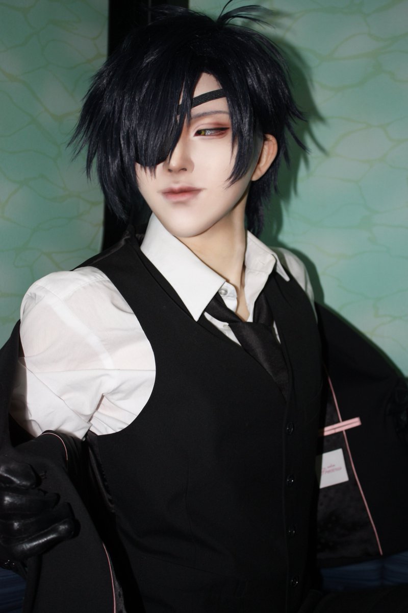 darut0_c's tweet photo. 刀剣乱舞Cosplay/燭台切光忠
- - - - - - - - - - - - - - - - - - - - - - - - -
ご指名かい？
      じゃあ、期待に応えないとね
- - - - - - - - - - - - - - - - - - - - - - - - - 
⚠︎防具省略 https://t.co/E15yfjQEjR