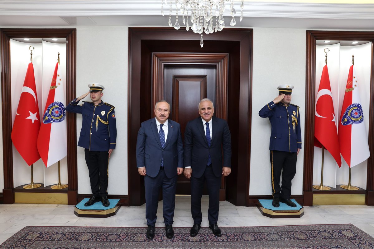 vali_zorluoglu's tweet photo. Emniyet Genel Müdürümüz Ali Fidan’a yeni görevinde başarılar diler, vazifesinin ülkemiz ve Emniyet Teşkilatımız için hayırlara vesile olmasını temenni ederim. https://t.co/8EzGGyFPyZ