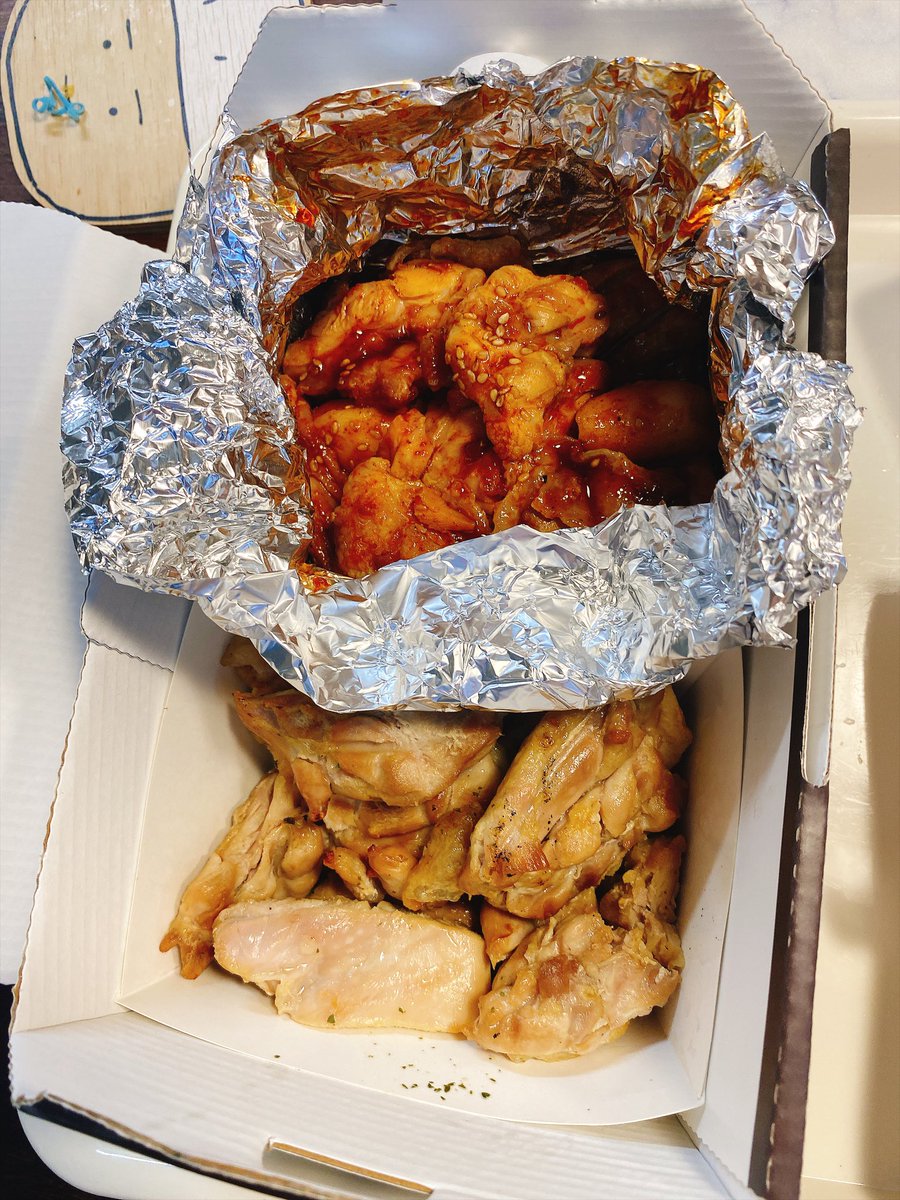 moon_holo's tweet photo. 77일차. +0.2kg. 아침:동일. 점심: 잡곡밥, 참치김치, 닭가슴살햄. 저녁: 꾸브라꼬 반반, 우동사리. 운동: 전신덤벨40분+빅씨스유산소15분. https://t.co/C2d3x0O4Ah