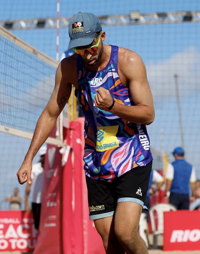idendeportiva's tweet photo. Main draw del #BeachProTourRio ๐ง๐ท ๐๐
Capogrosso ๐ฆ๐ท (Grupo F)
0-2 vs Arthur/Adrielson ๐ง๐ท
2-1 vs Caldwell/La Bouliere ๐บ๐ธ (17-21 21-16 y 21-13)
Amieva/Bueno ๐ฆ๐ท (Grupo E)
0-2 vs Gauthier/Rat ๐ซ๐ท
2-1 vs Crabb Tr./Budinger ๐บ๐ธ (21-16 18-21 y 21-14)
#BeachVolleyball https://t.co/YpFwfzPz56