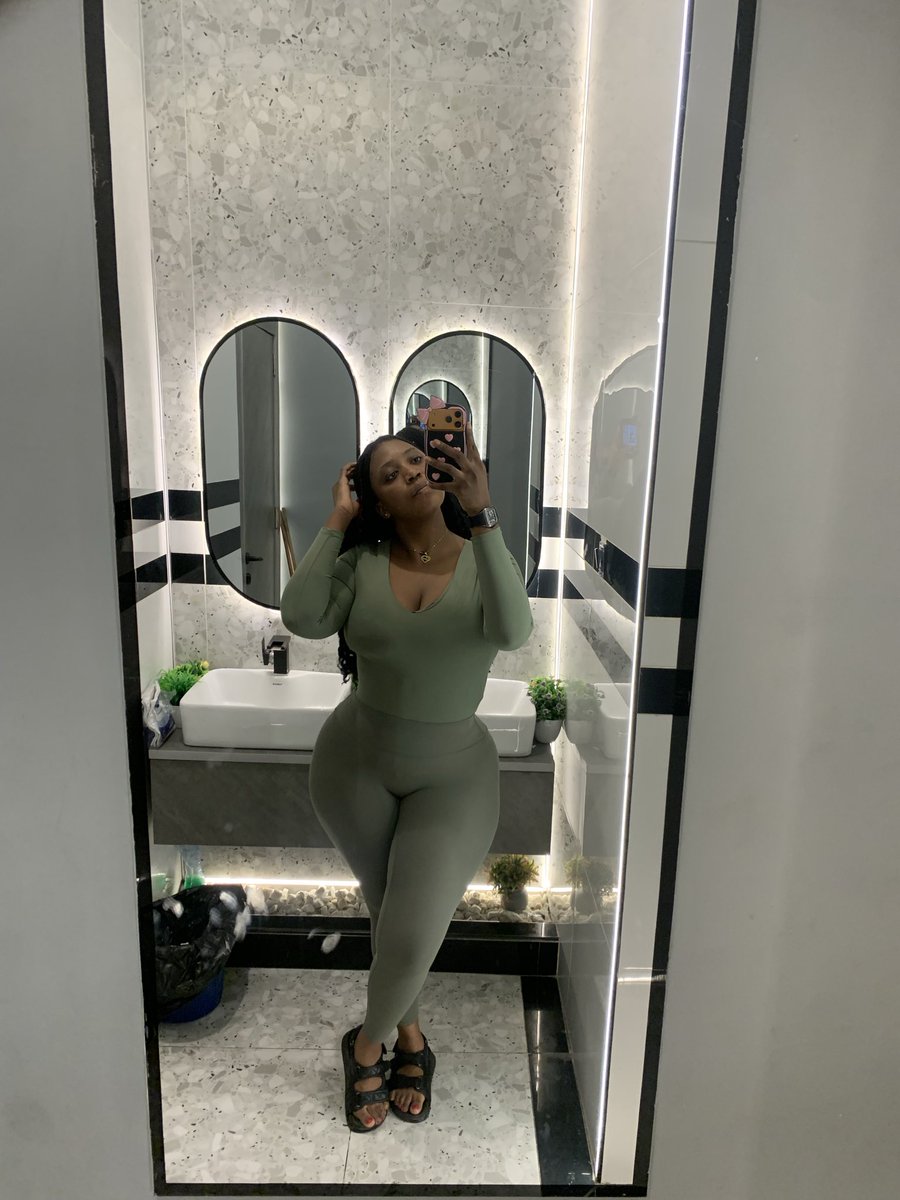 OdehMerit's tweet photo. I'm soooo obsessed with me
Mama I love you now am forever
Body so fine your bbl girlies cant relate soryy #naturalbody #pretty #coperatebaddie #naturalbum https://t.co/fiGHyumeNz
