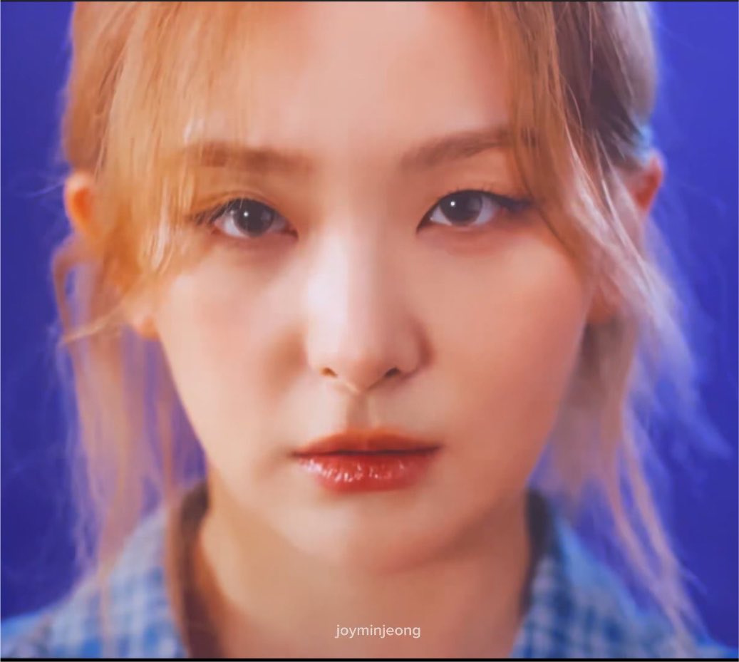 seulreneutt's tweet photo. is this the gl they’re talking about? give me that corporate enemies to lovers now https://t.co/uKjn8zZzNi