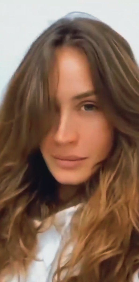 GuidoCordeschi's tweet photo. La bellezza di Helena...!
#helenaprestess 
🥰👏👏💕 https://t.co/W3a34l8alr