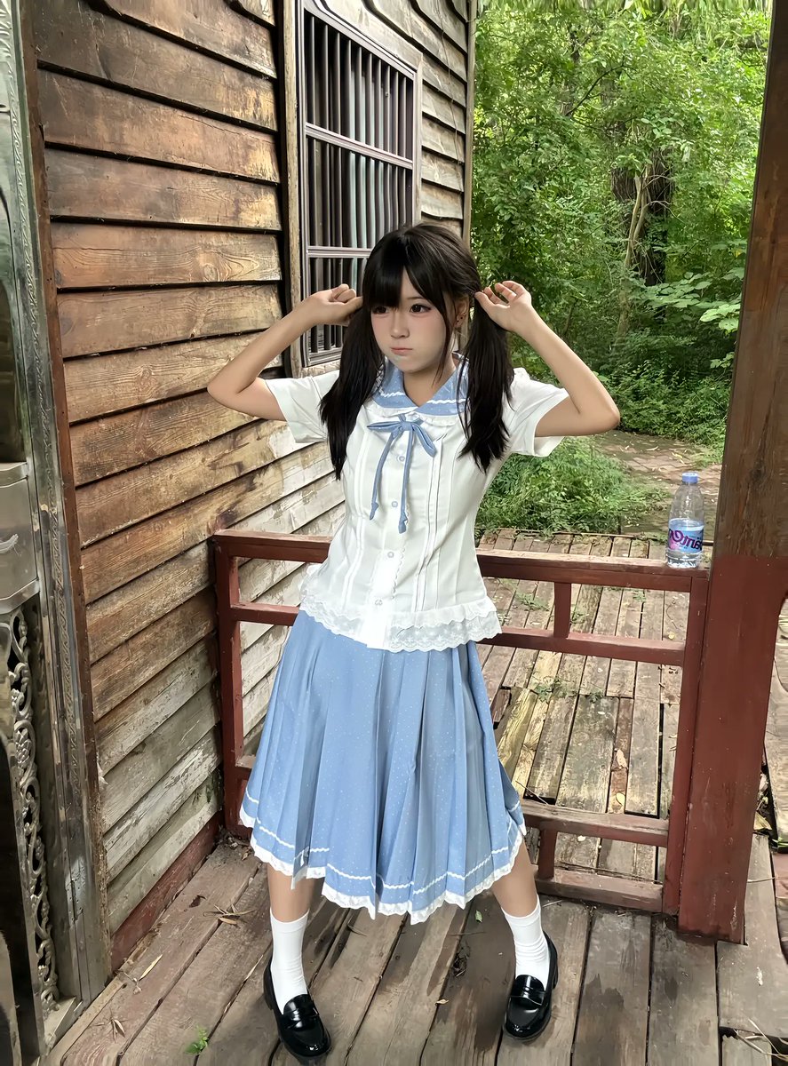 Nekrytyi's tweet photo. 人类的可爱会因为长大褪色吗 #女高中生 #m https://t.co/ltiCvCcO27
