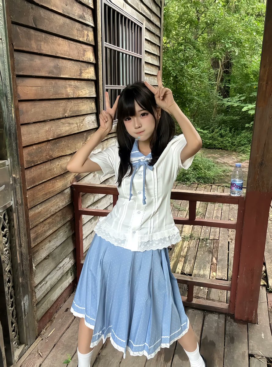 Nekrytyi's tweet photo. 人类的可爱会因为长大褪色吗 #女高中生 #m https://t.co/ltiCvCcO27