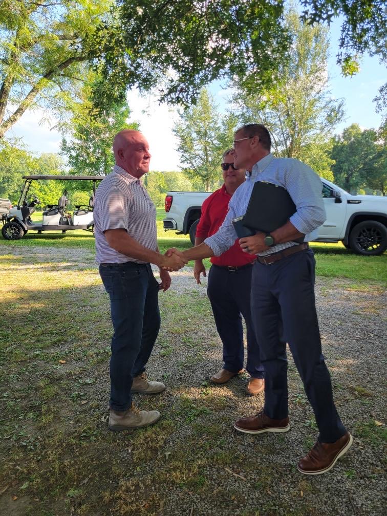 davetaylorOH's tweet photo. Thank you to the Gallia County GOP for allowing me to join you and speak during your Annual Corn Roast!

It was a fantastic evening filled with great food, amazing discussions, and a wonderful address from guest speaker,  Ohio Attorney General Andy Wilson!

#Galliacountyoh #Ohio #Ohio02 #DavidTaylorForCongress