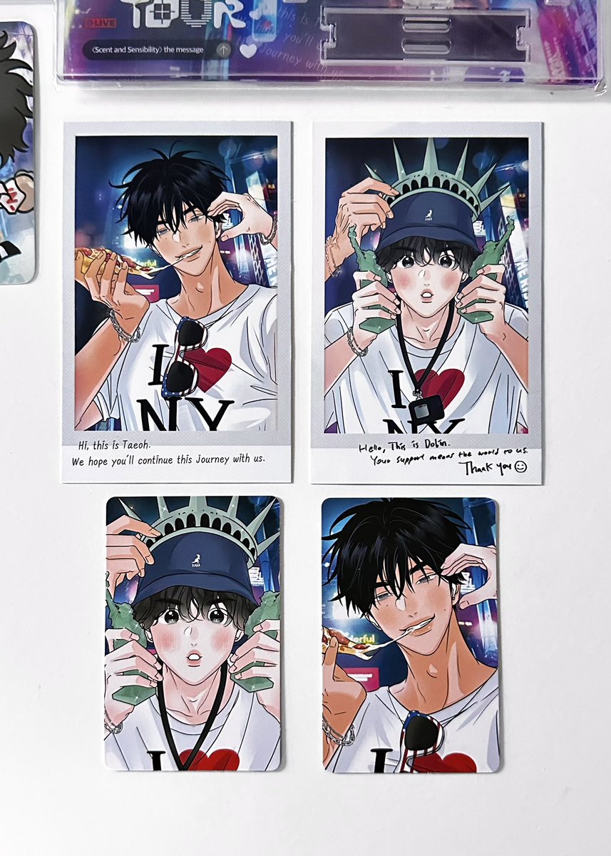 Bl_skeb's tweet photo. I was so excited to get these, I forgot that @LezhinComics_US described the packs as having 5 poca, instead of 1 polaroid & matching poca ๐ง I bet that confused a lot of people who only bought oneโฆ meh. #worldtourlezhinus #WorldTourUS #Lezhin
#LezhinUS #LezhinComics https://t.co/kHVbnxhXwx