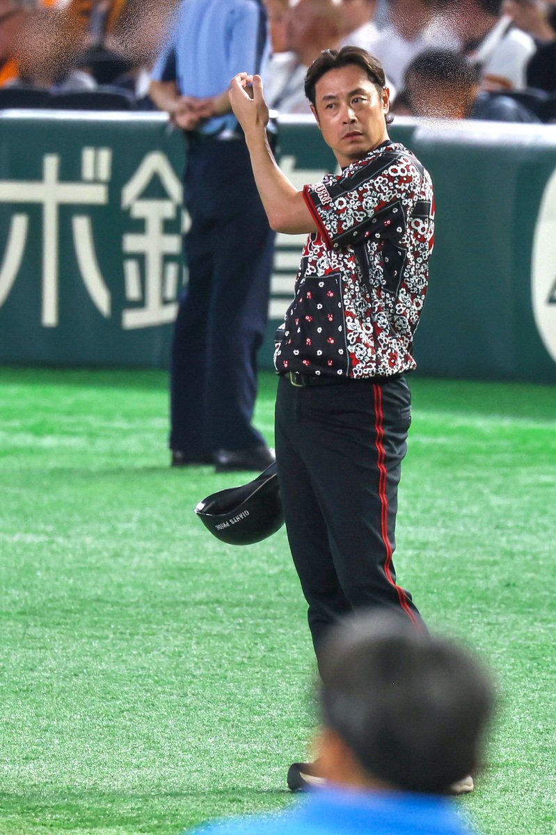 _m_79kame's tweet photo. 今日もイケおじがイケおじすぎて、ほんとありがたかった🐢🥹🙏

#亀井善行 #giants #ジャイアンツ
2026.07.31 東京ドーム https://t.co/FsOKIrGQ64