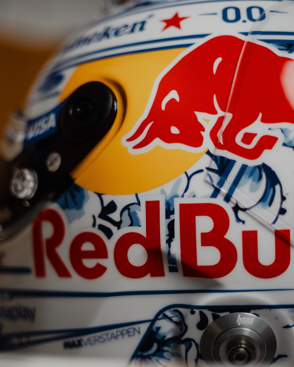 redbullracing's tweet photo. Representing his nation on the world stage 💙

Anyone else obsessed with Max's Zandvoort helmet?

#F1 || #DutchGP 🇳🇱 https://t.co/GTaLYTFyWf