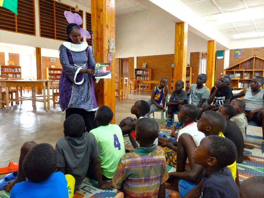 ReadyforReading's tweet photo. Every story shared today can become a lifelong memory tomorrow.
What a wonderful holiday season we're experiencing at the Ready for Reading community library!

1/5 https://t.co/b1qQ3clZ9M