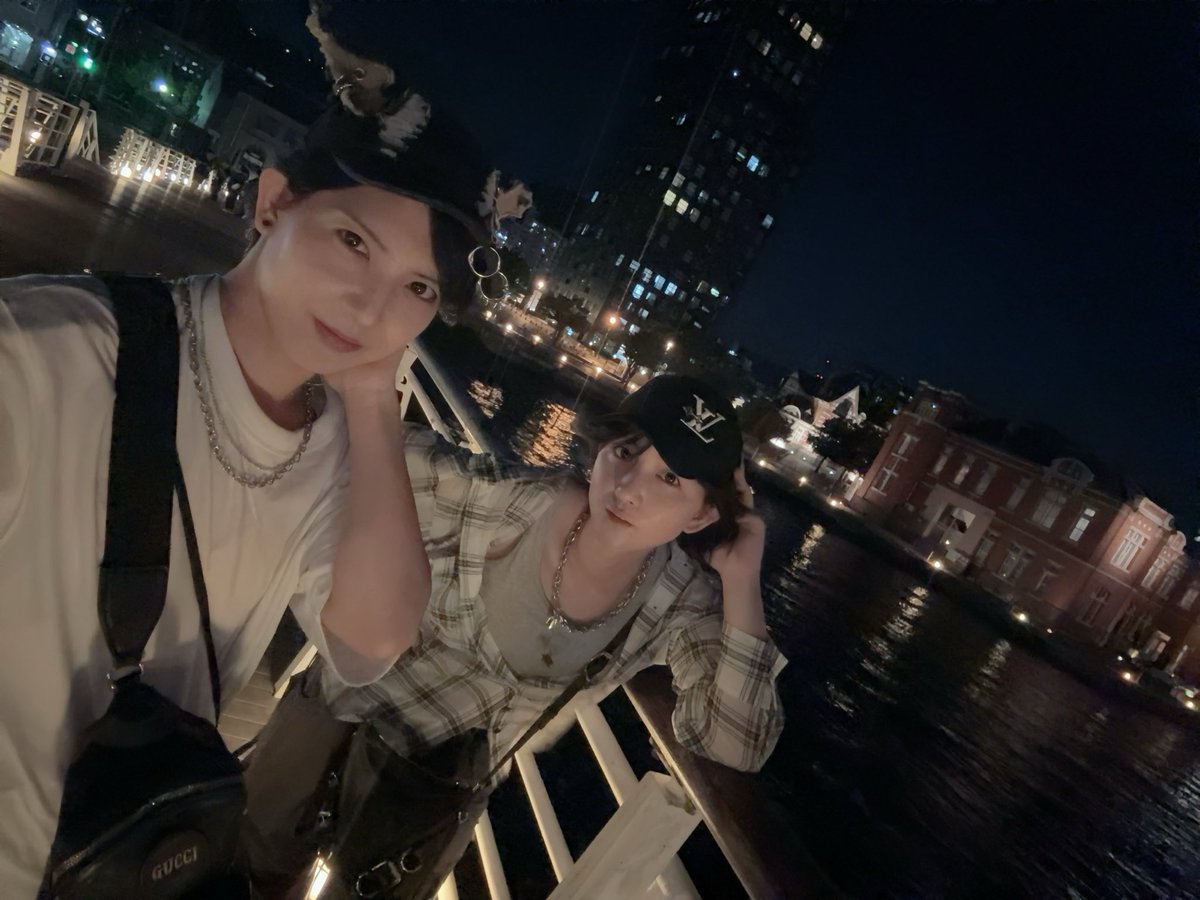 yamanaka_twins's tweet photo. ⬛︎北九州おすすめポイント⬛︎

②門司港⚓️
焼きカレーやバナナスイーツが有名だよ！🍛🍌

【健太・翔太】 https://t.co/FcGDMTRrbU