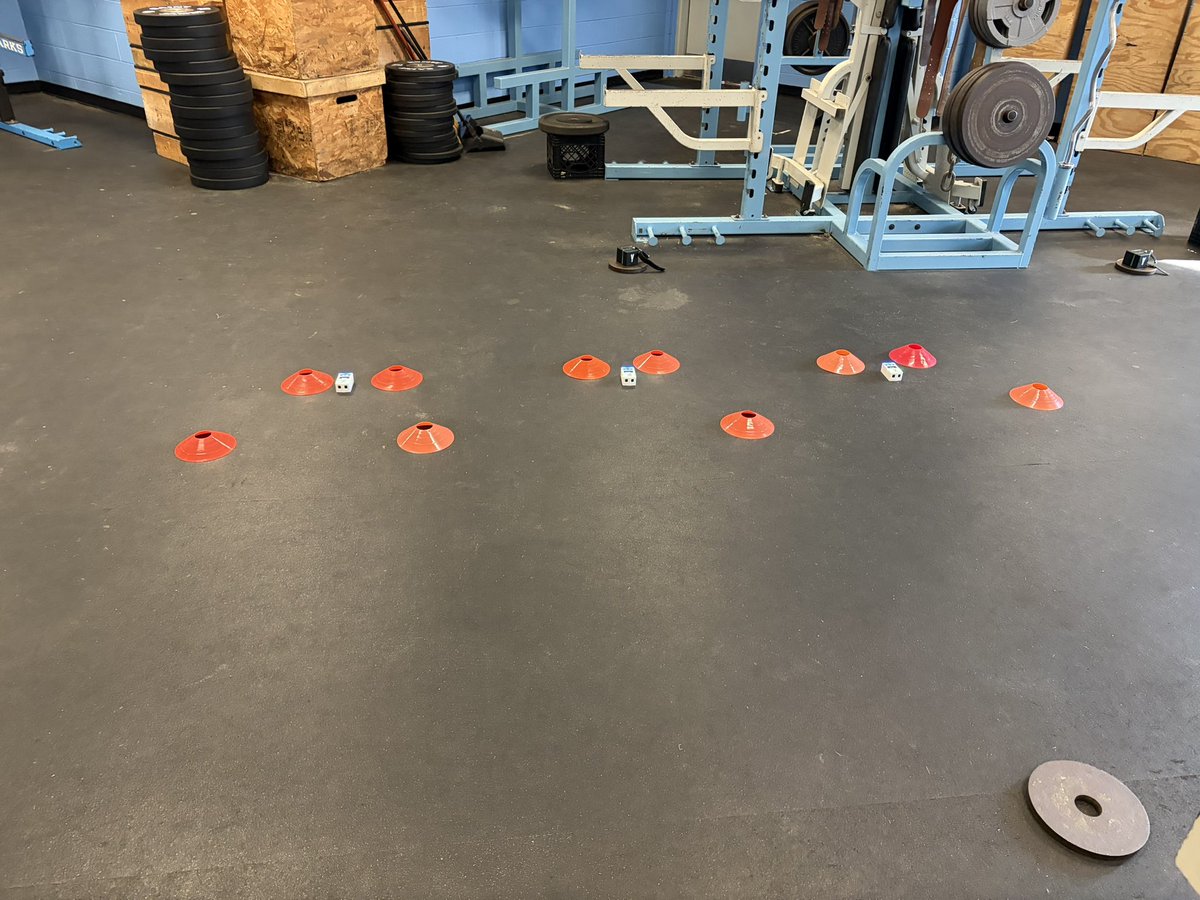 MarkHoover71's tweet photo. New vertical and loaded jump set up. @DashrMPS no need to write anything down…scroll name on the app just like we do sprints. Doing a baseline vert in our first tier and then going to 50% decrement DB jumps in second tier. 
Video explains my self developed reasoning for all the cones. Those are not required 🤣🏈 @StJamesFB