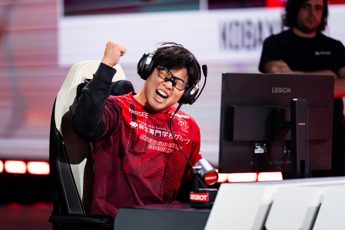EWC_Extra's tweet photo. See you tomorrow in TOP 8 Zangief master @kobayan_new ! https://t.co/6YLTCqKrbC