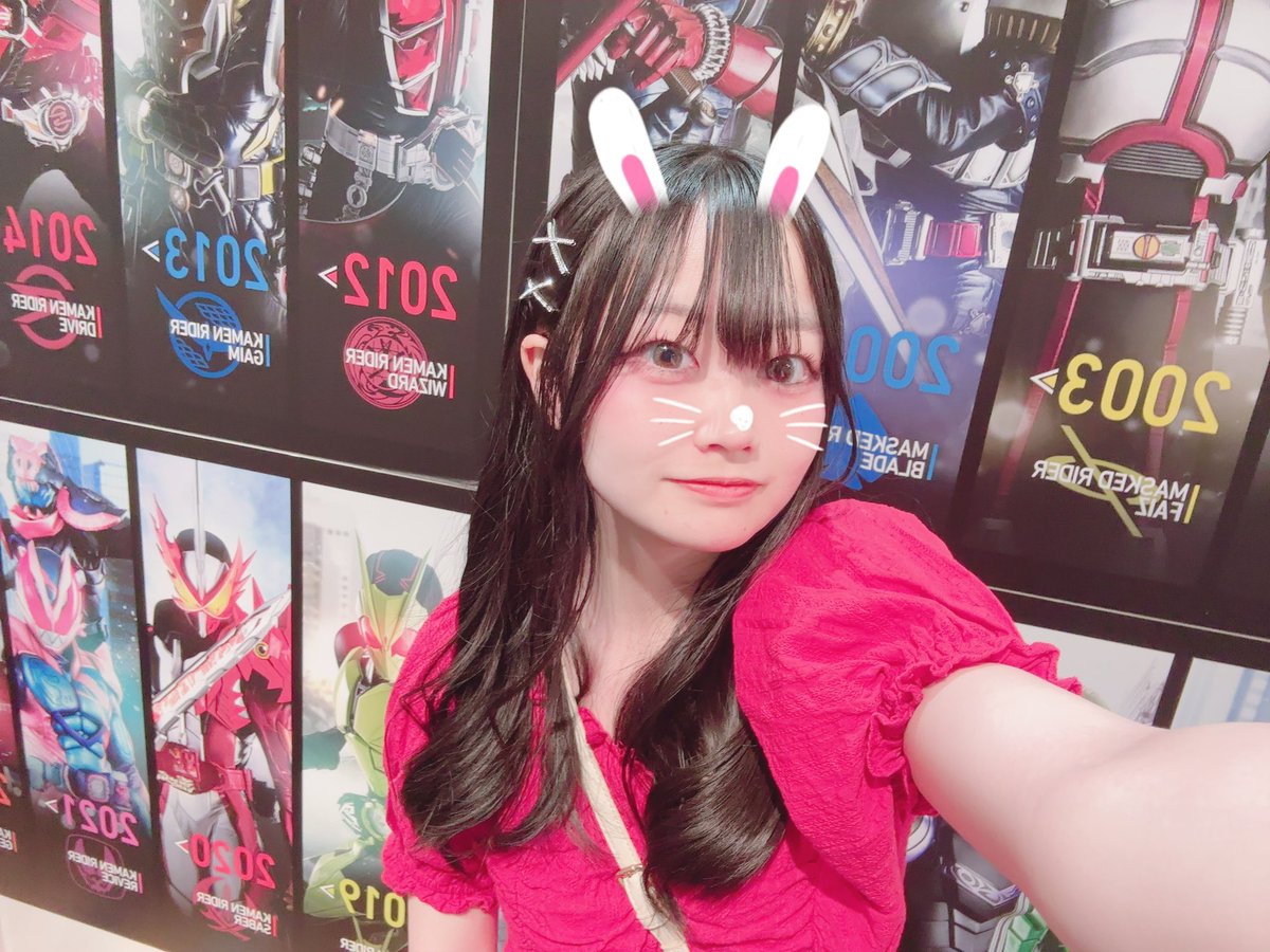 uiove_s2's tweet photo. ポップアップ結構グッズあったし、パネルもあって本当に最高だった〜！！
やっぱりヒーローってかっこいいし、憧れるよね🔥 https://t.co/6q68jkJDEo