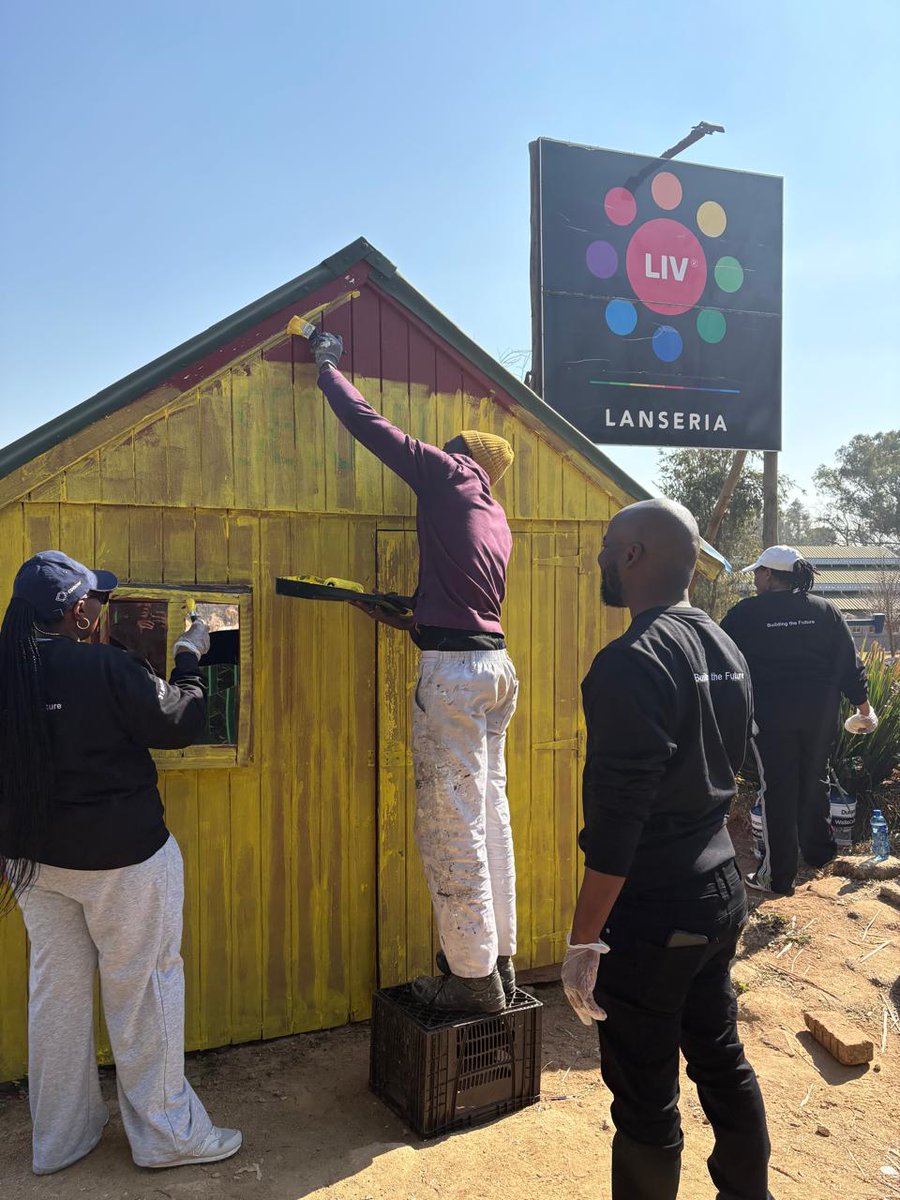 ConcorConstruct's tweet photo. Today, our teams gave back at LIV Lanseria by helping refresh the village as part of our ongoing CSI partnership.

Madiba believed it takes just 67 minutes to make a difference. At Concor, we're proud to give so much more.

#MandelaMonth #ConcorCares #MakingADifference https://t.co/deHi8GGRsC
