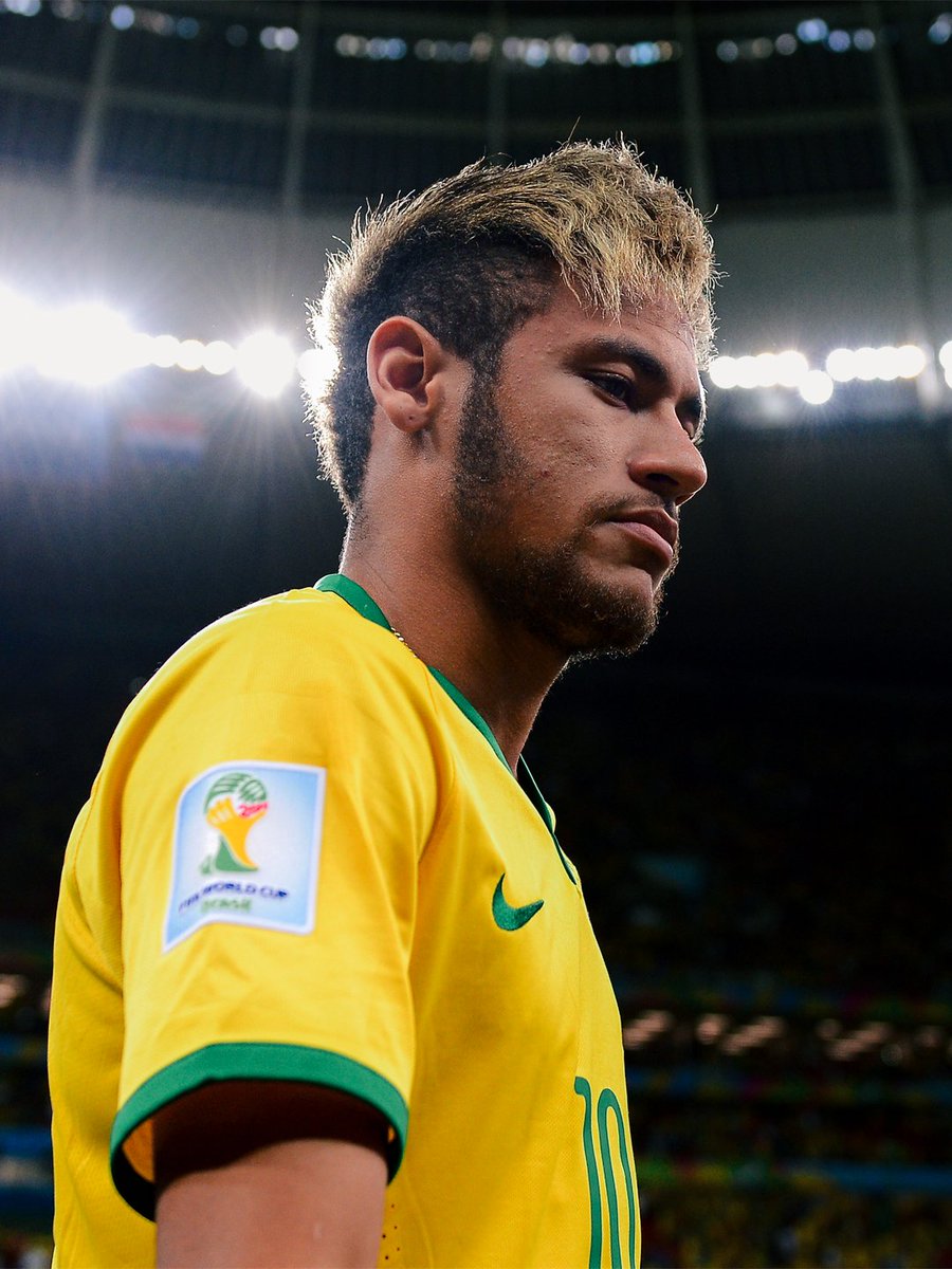 世界杯官方动态：Time flies 🇧🇷 #FIFAWorldCup配图1