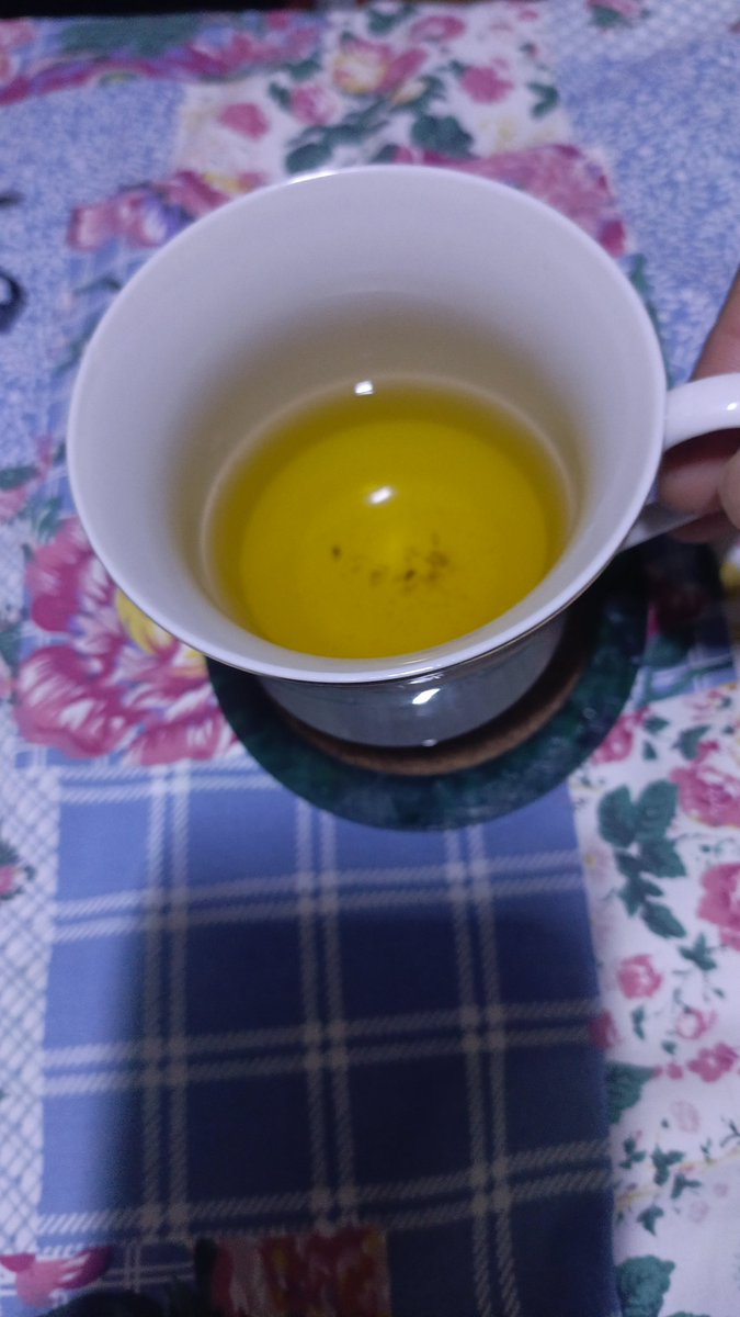 giuseppehernan7's tweet photo. Bonjour à tous, té s'il vous plaît 🍵 https://t.co/Y6NJ7PIwhS