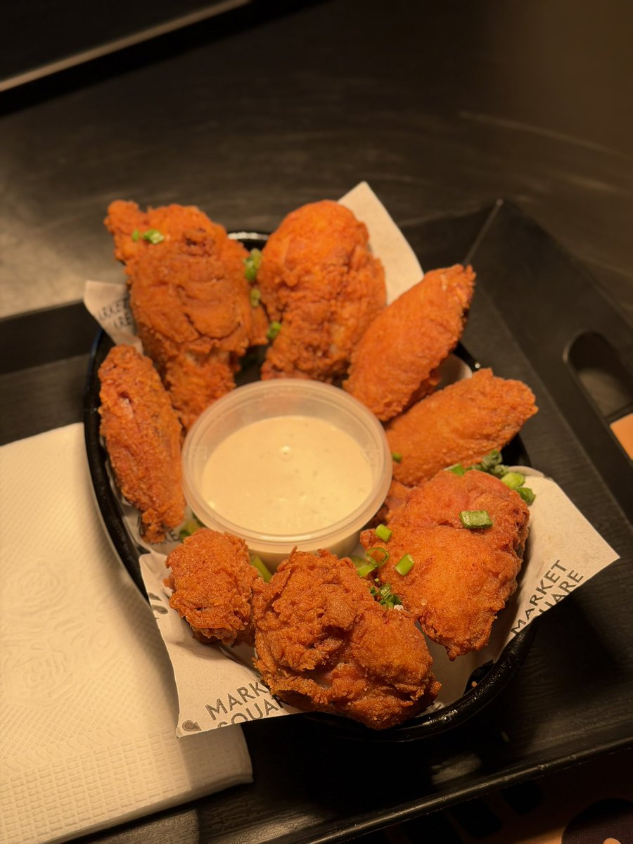 tonytheegoon's tweet photo. We now have Deep fried wings at Market Square 🤌🏽 https://t.co/EN8gwK5G2D