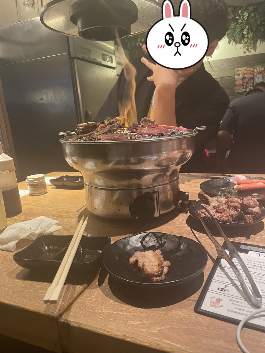 ryuki__1128's tweet photo. メレ終わりに
カレぴと焼肉なぅ https://t.co/aJ9EKtKVqI