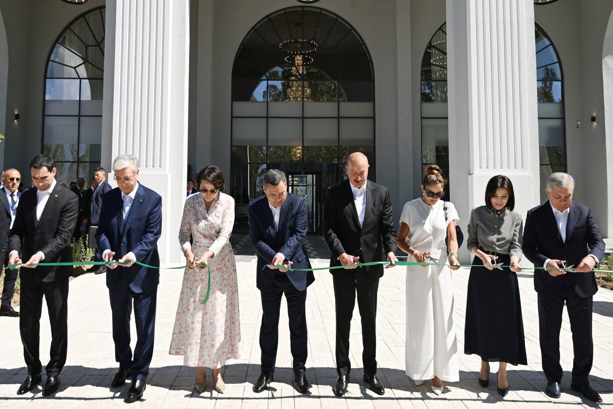 presidentaz's tweet photo. During the inauguration of the five-star Baku Resort &amp; Spa Hotel on the shores of Issyk-Kul Lake in Kyrgyzstan

https://t.co/7Q99eWWHTw https://t.co/WWStCX6sTP