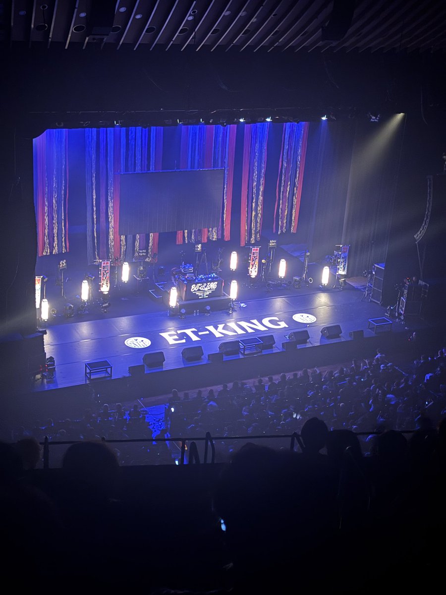 ukrockjapan's tweet photo. 最高の仲間 素晴らしい音楽
#etking https://t.co/15qNt9coDy