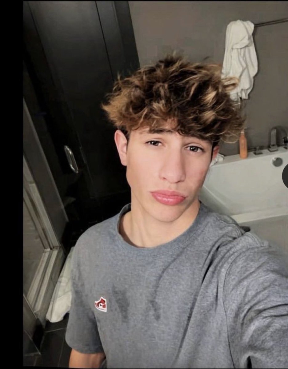Santosbait's tweet photo. Hot bait files 
mega link and VIP group/
channel 4 lifetime access. I'm also takin bait requests
Dm @ https://t.co/guJUU0Nc26

#Baited #baitrequest
#baits #BaitedStraights
#chundai #baitedguys
#wataa #baitedboy
#gay #baitedbait
#bait https://t.co/jQ2ynIj9e4