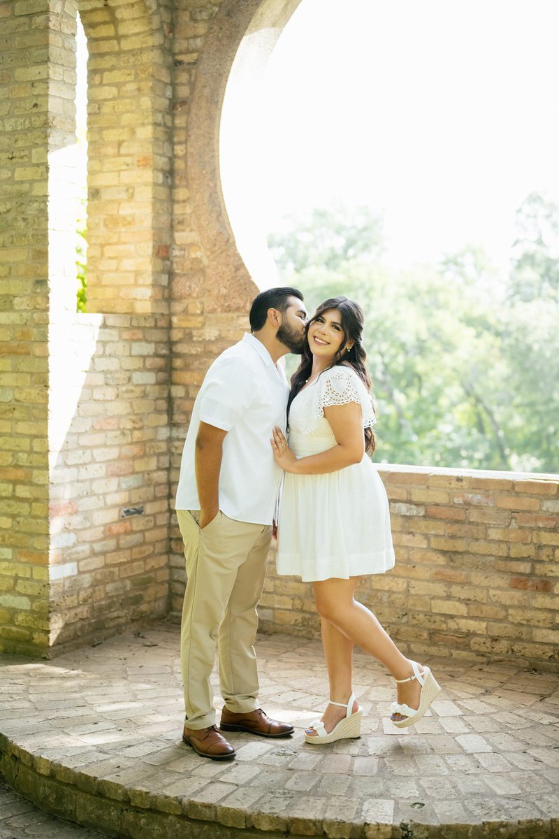 covenantpicture's tweet photo. In every promise made, there's a heartbeat of forever. Choosing each other is the quietest kind of magic.
#HoustonWeddings #AustinBride #SanAntonioLove #covenantpictures https://t.co/DsJS1dfaW4