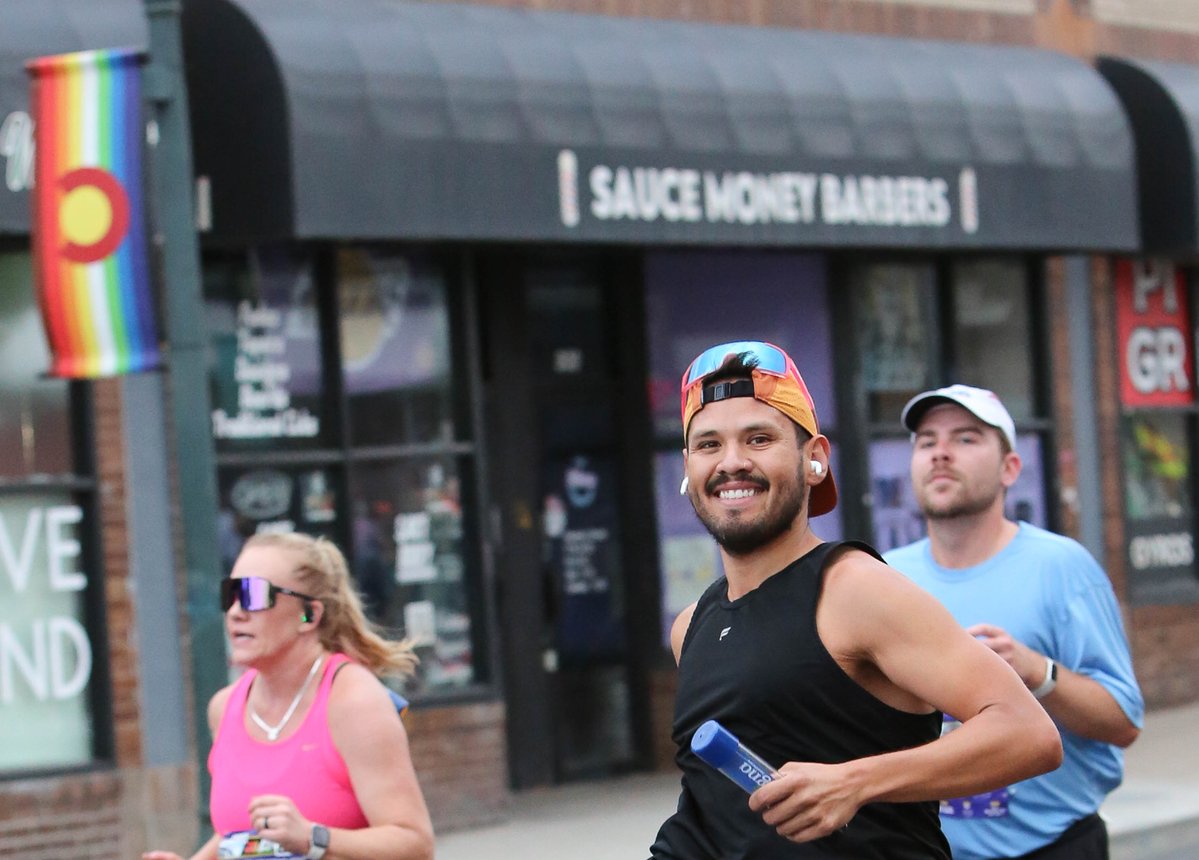runcolfax's tweet photo. Good weather, good company, good run - smiles all around for the weekend ☀️

#runcolfax #denverunning #summerrunning https://t.co/PlmGxOMvmq