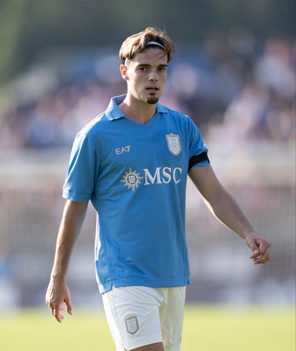 TouchlineX's tweet photo. 🚨 𝗡𝗘𝗪: Bayer Leverkusen have sent an official bid to Napoli for Miguel Gutierrez.

The decision is now up to Napoli whether they approve the sale or not.

— @FabrizioRomano https://t.co/Bl3HolTosY
