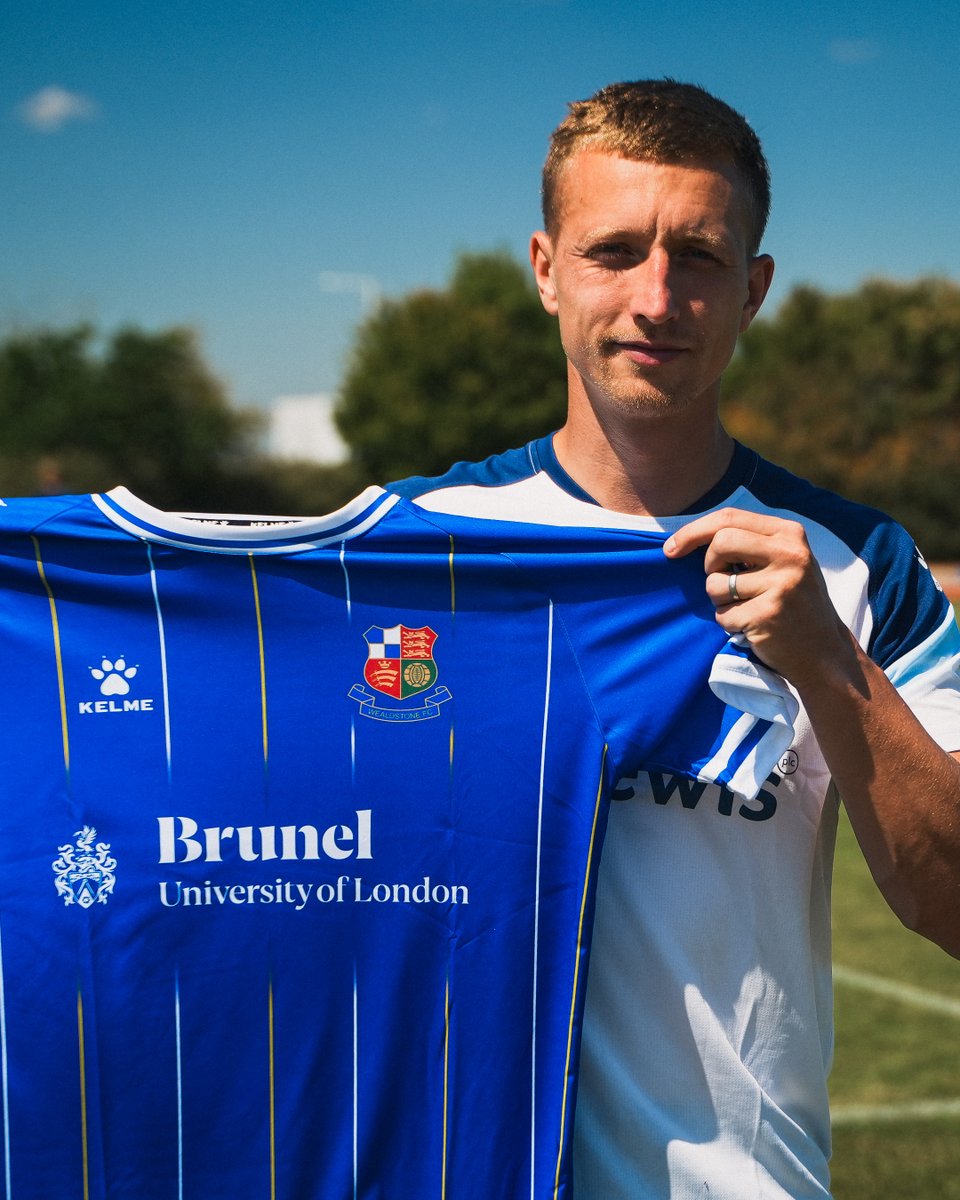 WealdstoneFC's tweet photo. ✍🏻 We're delighted to announce that Luke Norris has signed for The Stones on a season long loan from Boreham Wood.

✨ The former Stevenage player of the season has over 390 Football League appearances to his name and will add his invaluable experience to Gary Waddock's striking options.

💙 Welcome to Wealdstone, Luke! 

#wealdstonefc #bruneluni