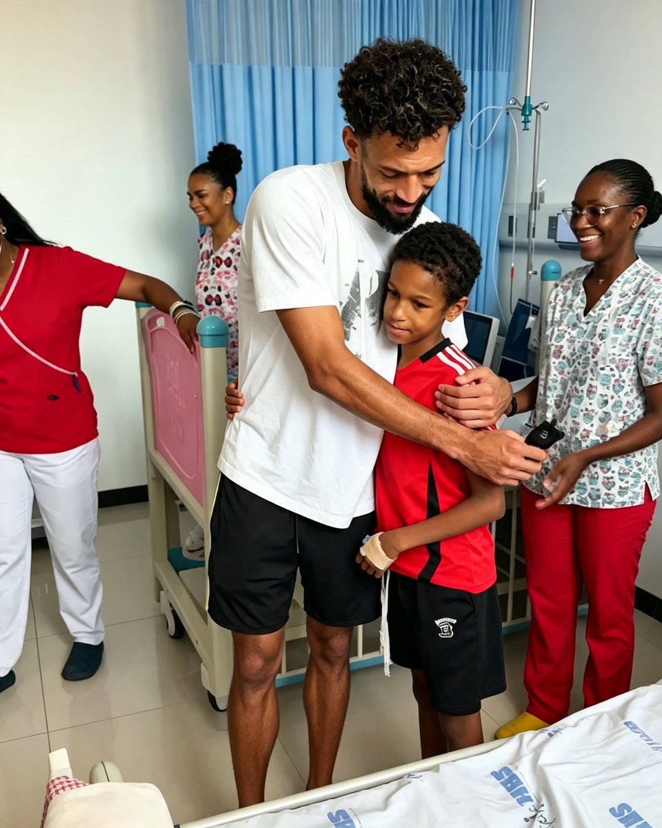 MindrayGlobal's tweet photo. From the pitch to his hometown, Vozinha continues his journey to Mindelo Hospital.The leading regional hospital in northern Cabo Verde. A symbol of China-Cabo Verde friendship. #Mindray is proud to support it through healthcare innovation and partnership.

 #HealthcareWithinReach https://t.co/bh3m3QJGIY