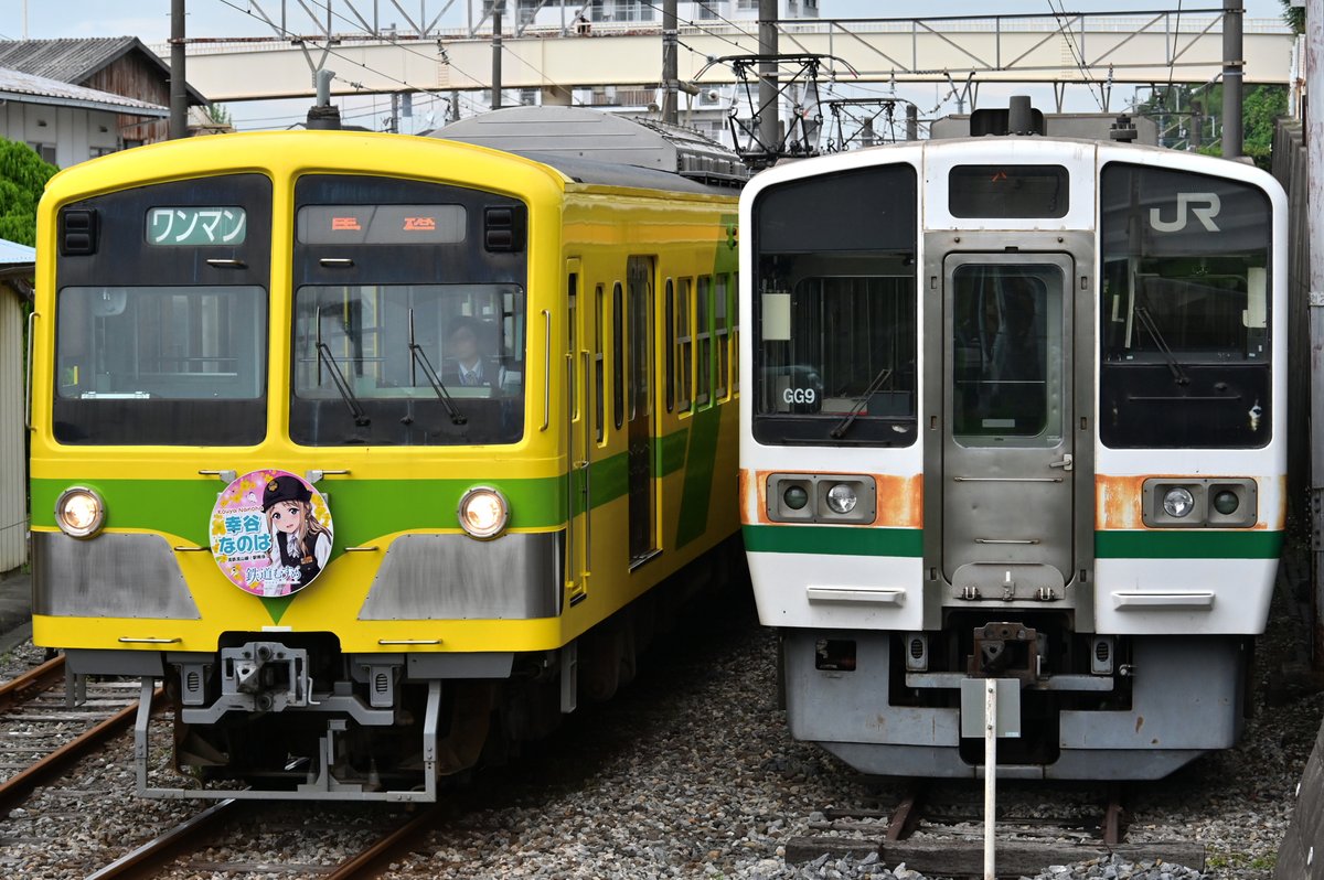 sr_aoba's tweet photo. 鉄道むすめHMの実使用品を販売する事業者が増える中、流鉄は幸谷なのはさん登場時のHMを大事に取っておられます。8周年記念商品の発売と連動し、6月末から待望の復活掲出、しかも編成は大本命の「なの花」！2018年の登場当時には叶わなかった「なのはなちゃん」の可憐な姿がついに実現しました。(続) https://t.co/gdIX5fyhbz