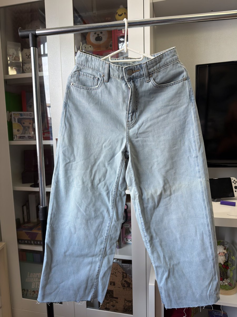 bbearytannie's tweet photo. wts lfb clothes ph

uniqlo pants ₱400
very soft ‘to 💕 https://t.co/JJn7kkNntv