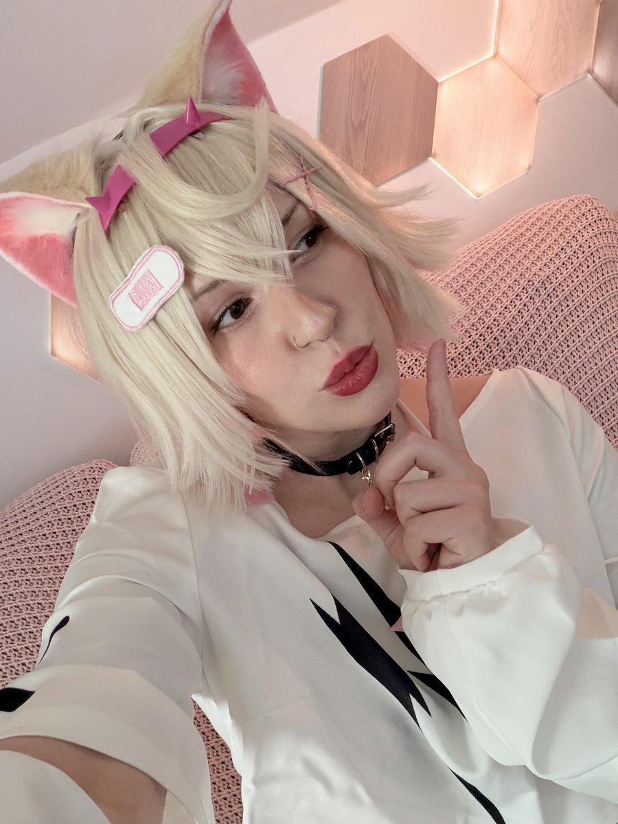 SugaryBunny's tweet photo. booop!

my mococo abyssgard cosplay 💕 i love her sm
#mococoabyssgard #fuwamoco #hololive #cosplay https://t.co/oGRfpamulk