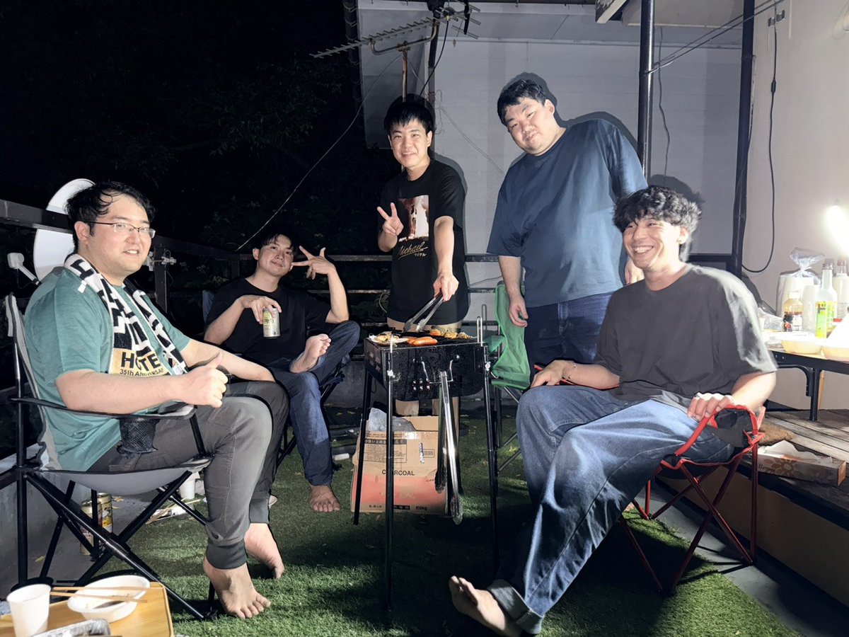 GLAYZONE4's tweet photo. 同級生BBQーーー🍖🍻✨️ https://t.co/pGGwLkALfz