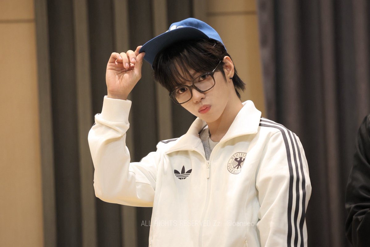 oanseow's tweet photo. 260731 #JL #제이엘  #AHOF #아홉 https://t.co/olQhMMIc3j